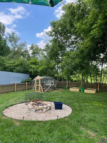 $229,900 | 77 Highway 40, Lecompton, KS 66050