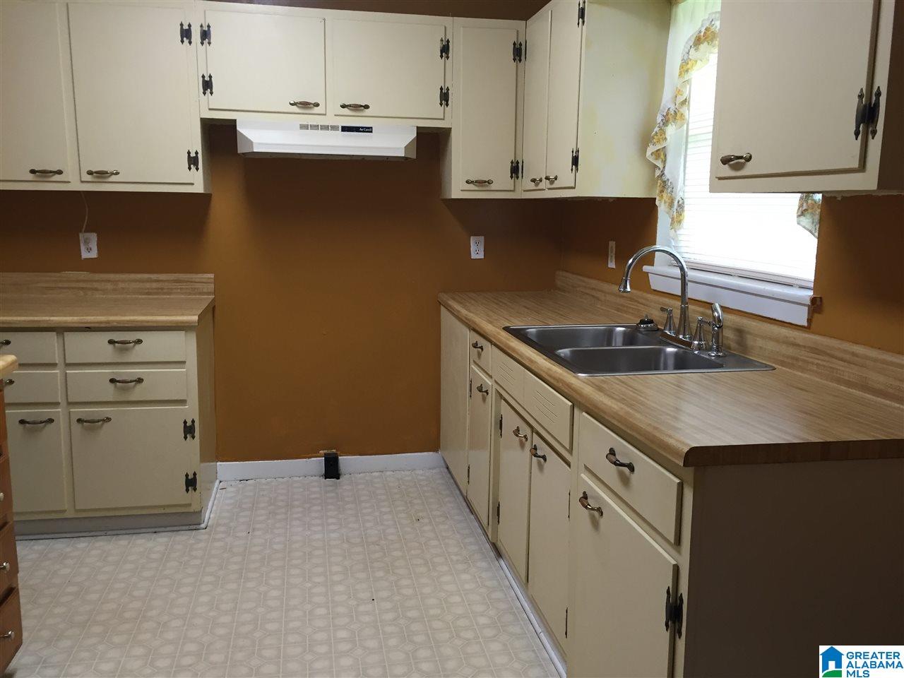 901 Forest Road Jasper, AL 35504 - Photo 9 of 15