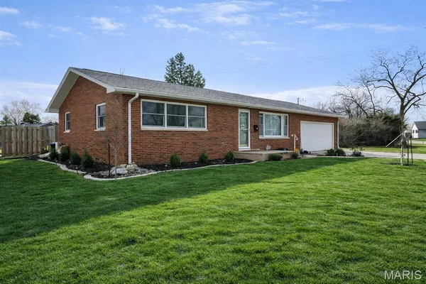 $165,000 | 818 Kenton Boulevard, Taylorville, IL 62568