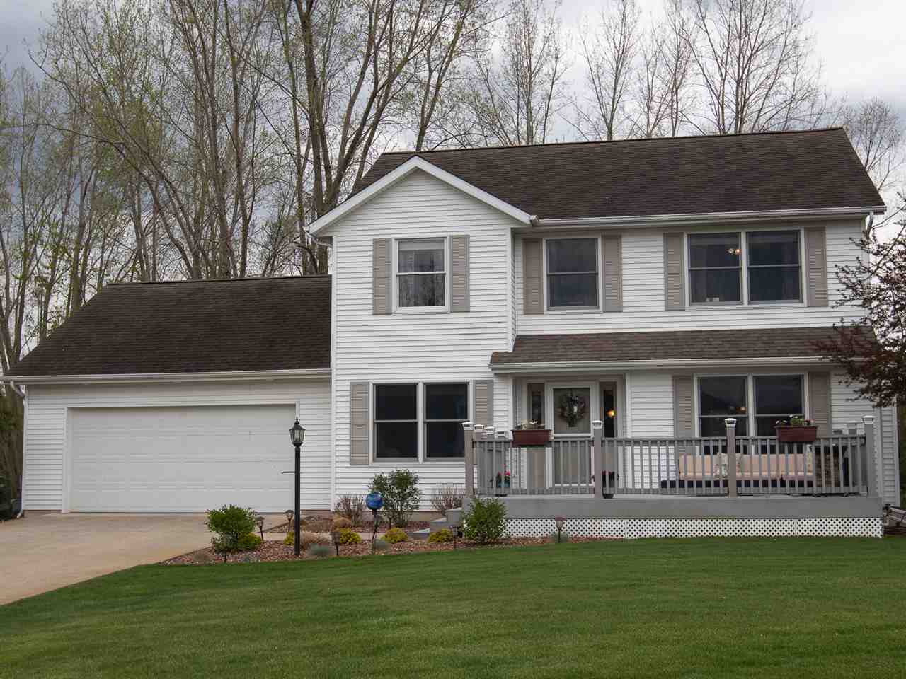 337 South Hunters Ridge Warsaw, IN 46582 - Photo 1 of 36 Gallery Image 1