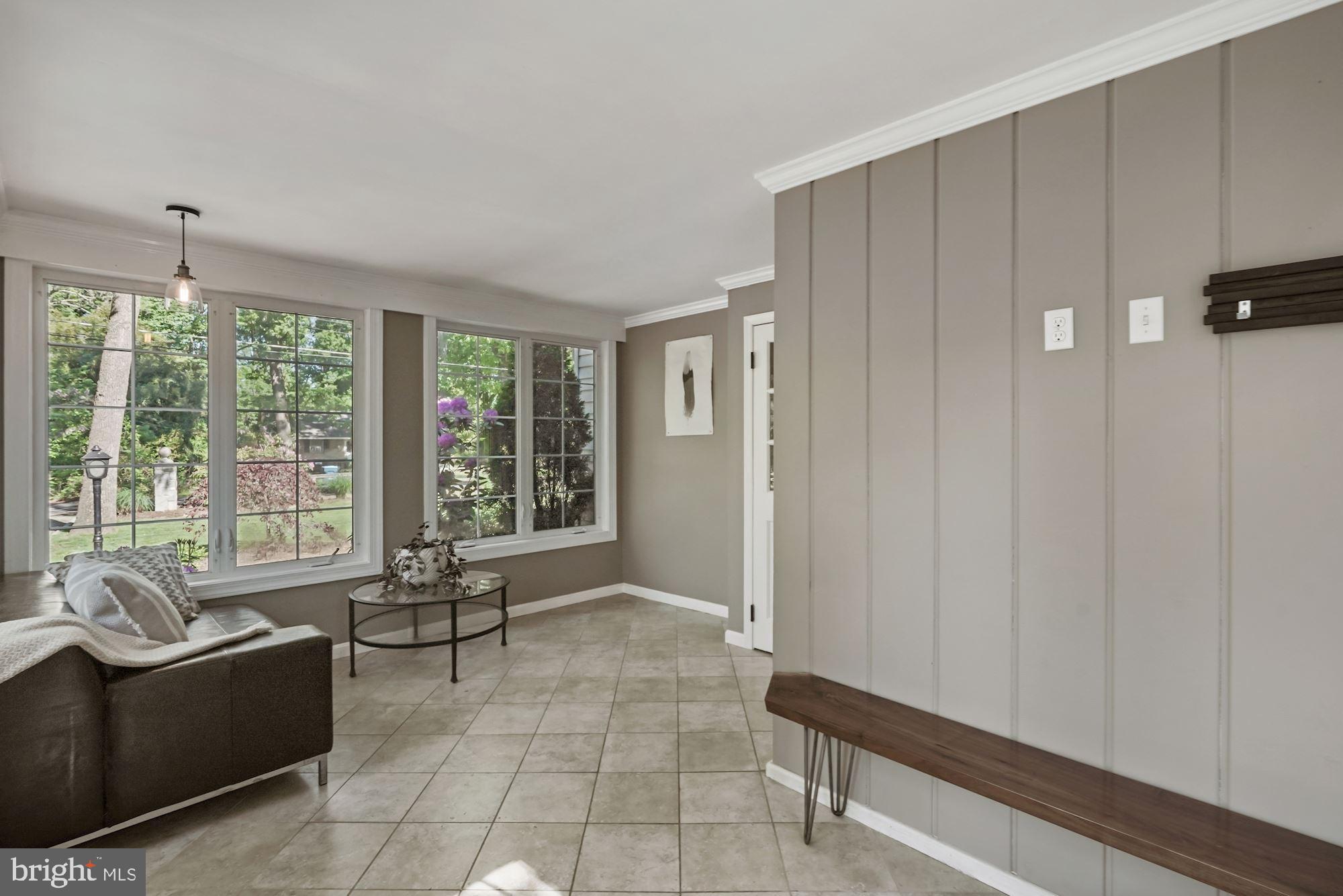4921 Ridgewood Road Alexandria, VA 22312 - Photo 22 of 48 Reading corner in den