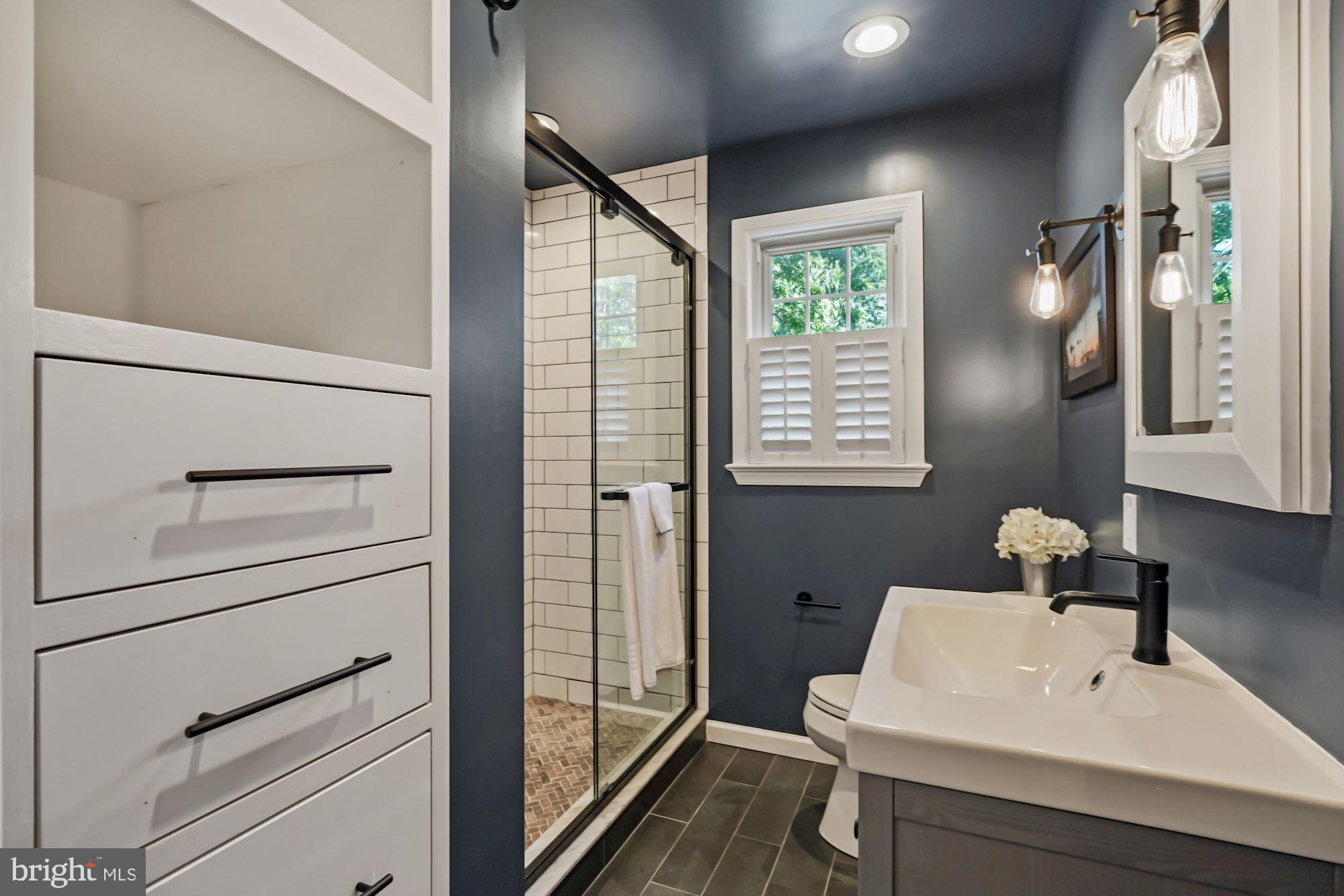 4921 Ridgewood Road Alexandria, VA 22312 - Photo 25 of 48 First floor renovated bath