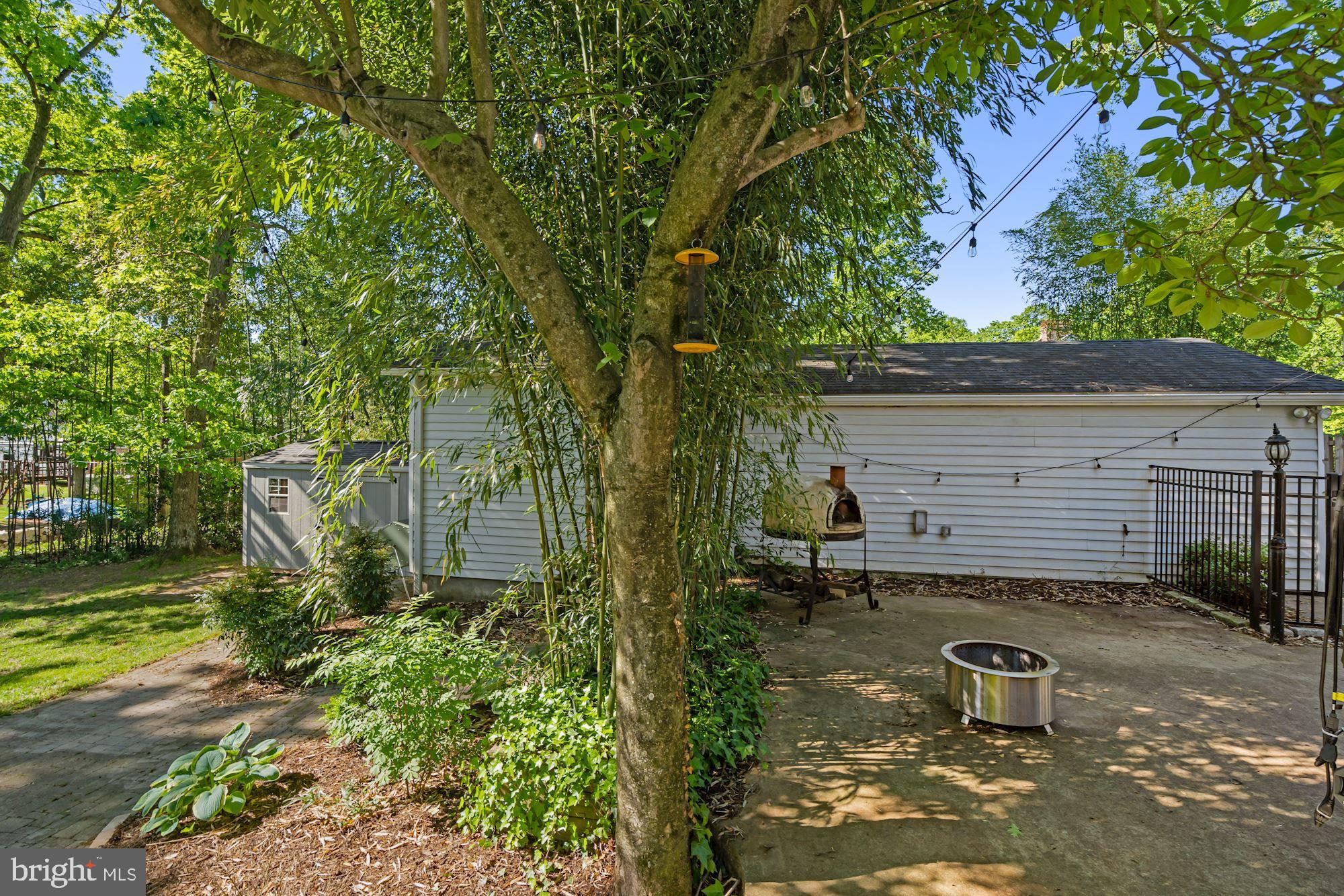 4921 Ridgewood Road Alexandria, VA 22312 - Photo 42 of 48 Side view of garage/patio