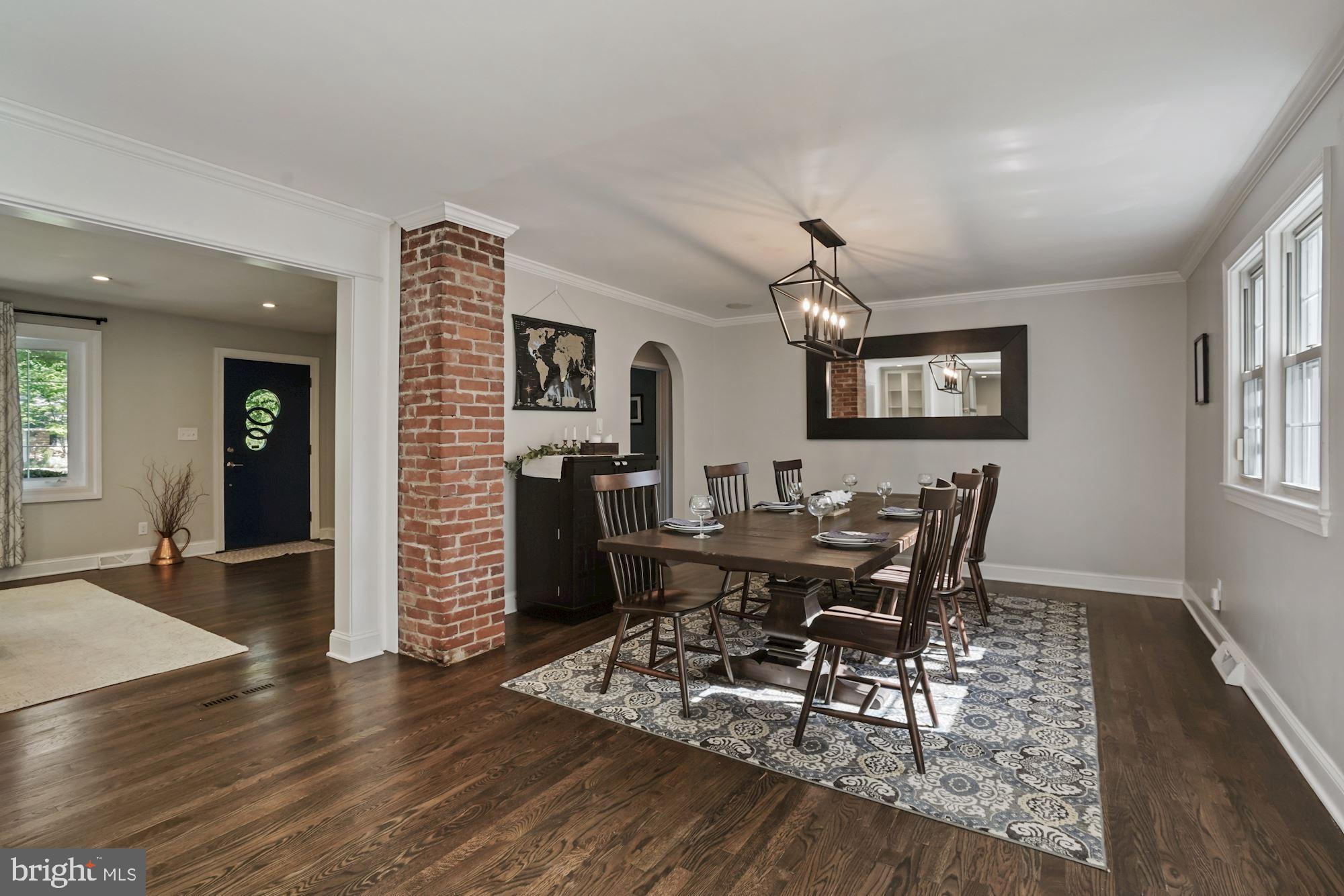 4921 Ridgewood Road Alexandria, VA 22312 - Photo 9 of 48 Large Dining room