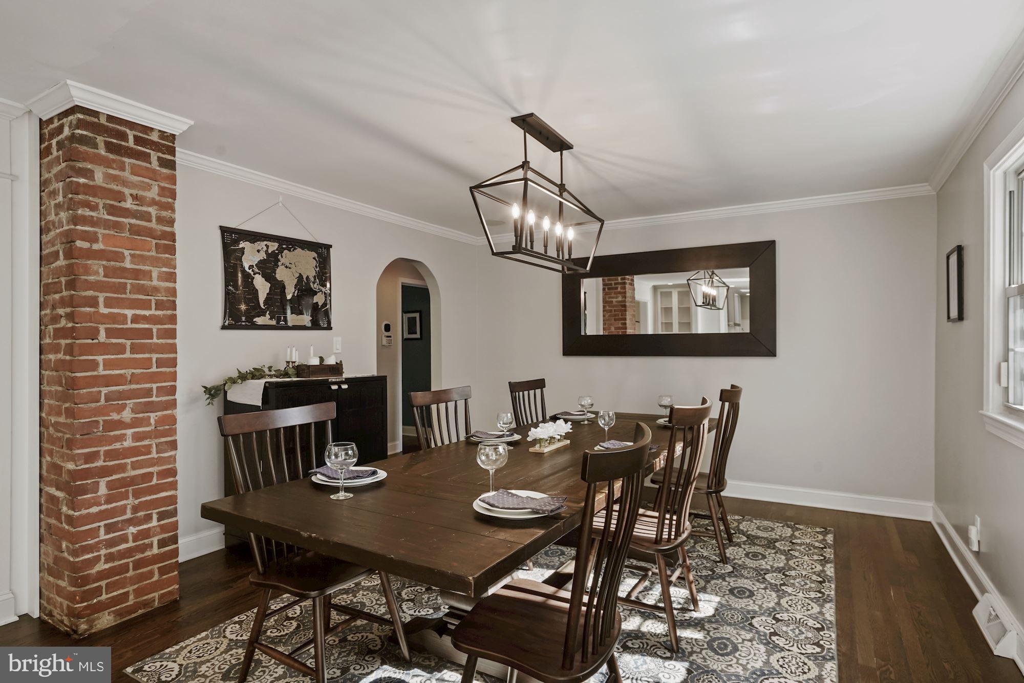 4921 Ridgewood Road Alexandria, VA 22312 - Photo 10 of 48 Exceptional architectural detail