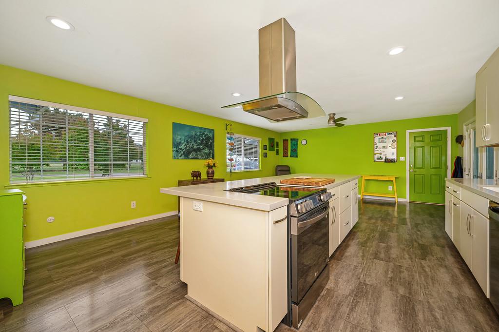7230 Highhill Road Elk Grove, CA 95624 - Photo 8 of 61