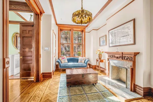 $6,500,000 | 33 West 95th Street | Upper West Side