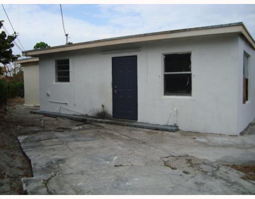590 Oleander Road Lantana, FL 33462 - Photo 11 of 13 Additional Photo