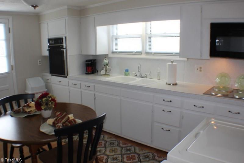 2039 McBride Road Mount Airy, NC 27030 - Photo 17 of 29 Gallery Image 17