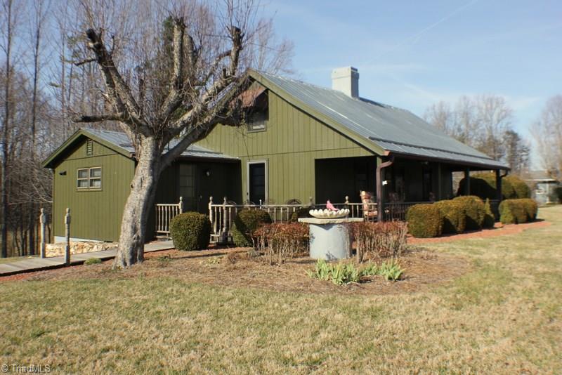 2039 McBride Road Mount Airy, NC 27030 - Photo 3 of 29 Gallery Image 3