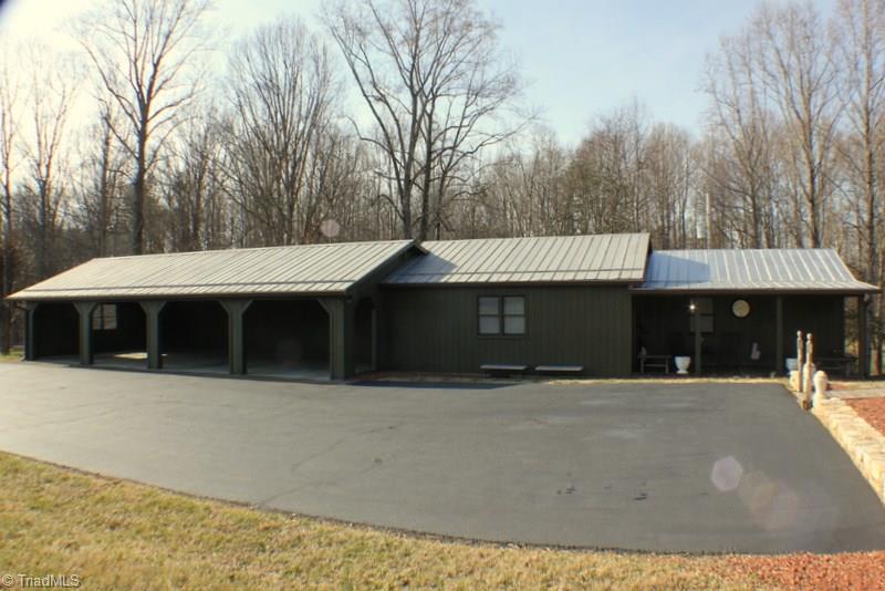 2039 McBride Road Mount Airy, NC 27030 - Photo 4 of 29 Gallery Image 4