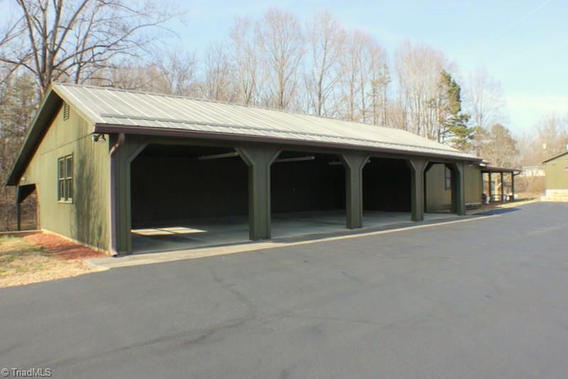 2039 McBride Road Mount Airy, NC 27030 - Photo 5 of 29 Gallery Image 5