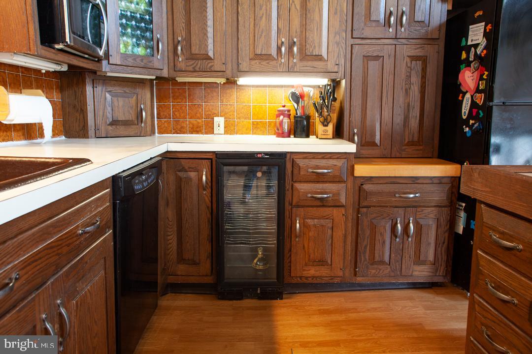 139 North Locust Street Lititz, PA 17543 - Photo 8 of 28