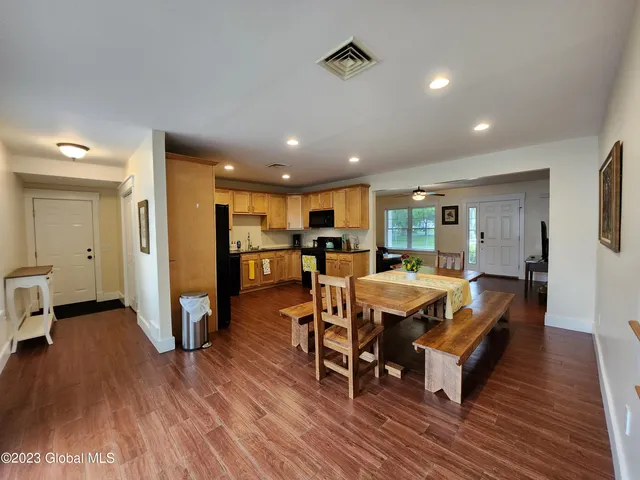 $5,950 | 48 Wright Street, Saratoga Springs, NY 12866