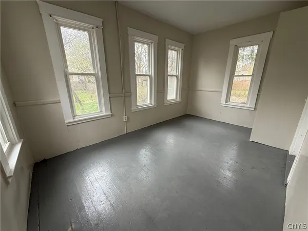 $2,100 | 367 Furman Street, Unit 1, Syracuse, NY 13205