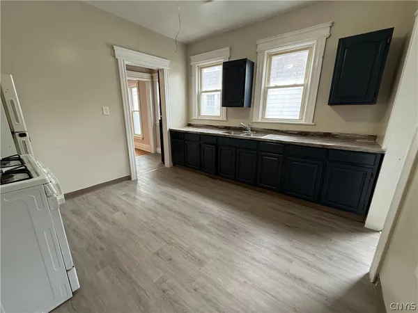 $2,100 | 367 Furman Street, Unit 1, Syracuse, NY 13205