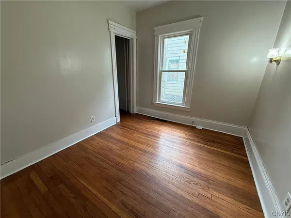 $2,100 | 367 Furman Street, Unit 1, Syracuse, NY 13205