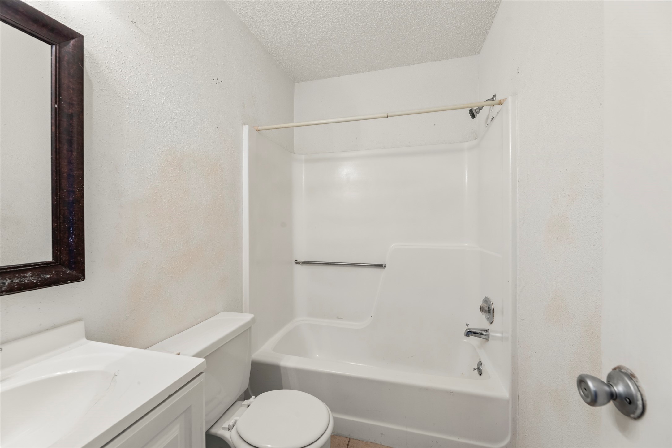 12241 Copper Tree Pvt Lane Houston, TX 77035 - Photo 14 of 27