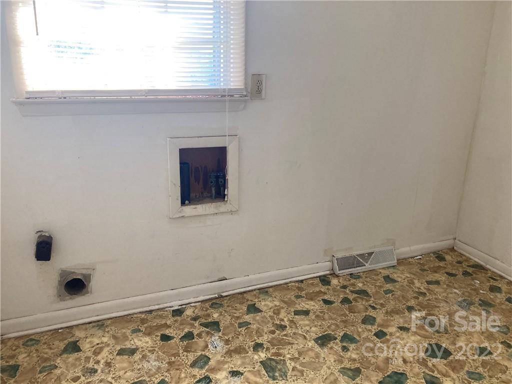 1318 Long Branch Road Grover, NC 28073 - Photo 11 of 25 Gallery Image 11