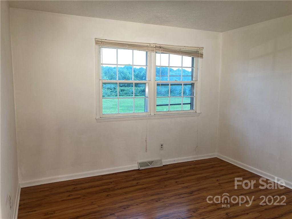 1318 Long Branch Road Grover, NC 28073 - Photo 18 of 25 Gallery Image 18