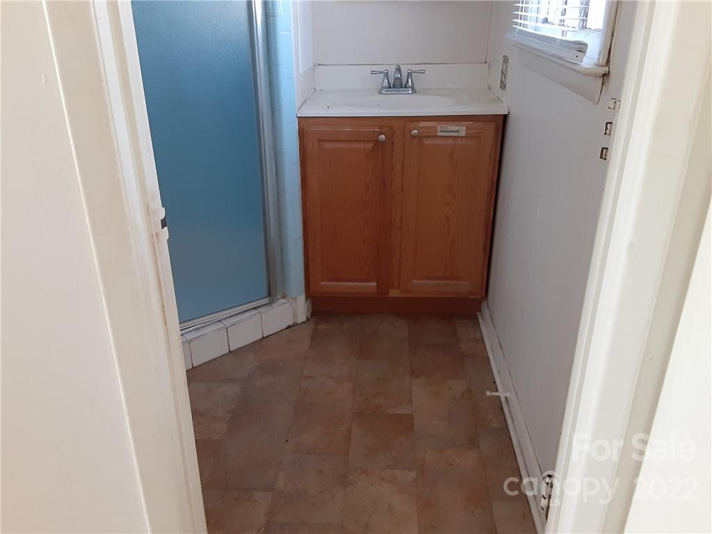 1318 Long Branch Road Grover, NC 28073 - Photo 21 of 25 Gallery Image 21