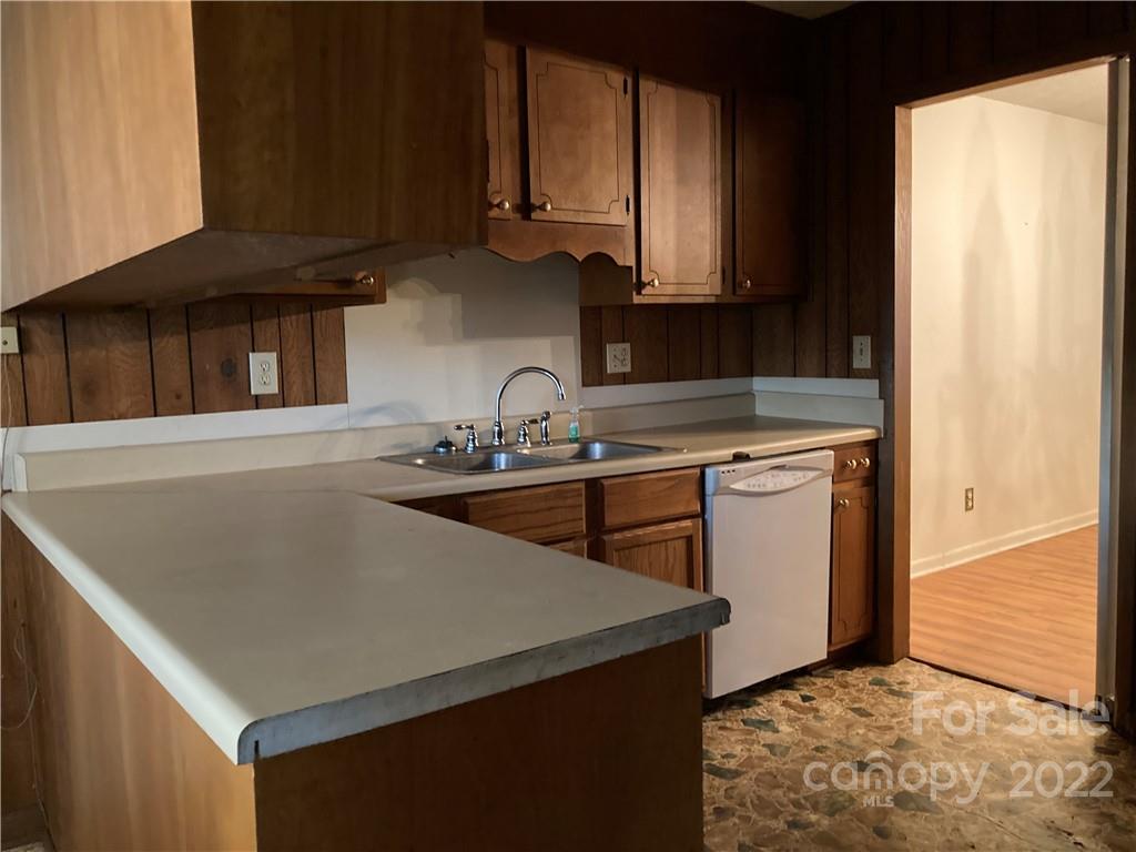 1318 Long Branch Road Grover, NC 28073 - Photo 8 of 25 Gallery Image 8