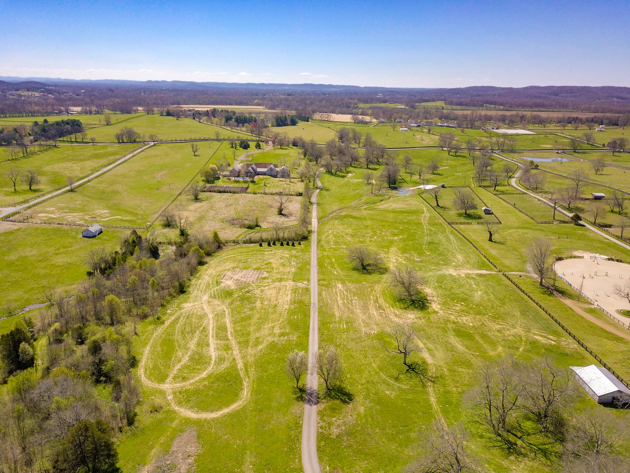 1418 Moran Road Franklin, TN 37069 - Photo 4 of 7 a view of an ocean view