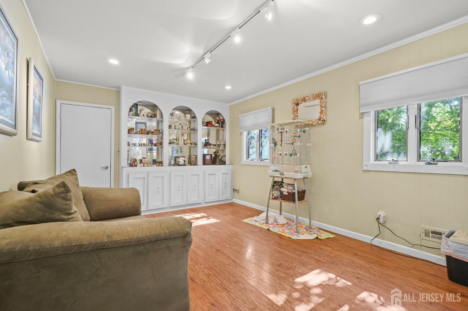 68 Gage Road East Brunswick, NJ 08816 - Photo 11 of 39 Gallery Image 11