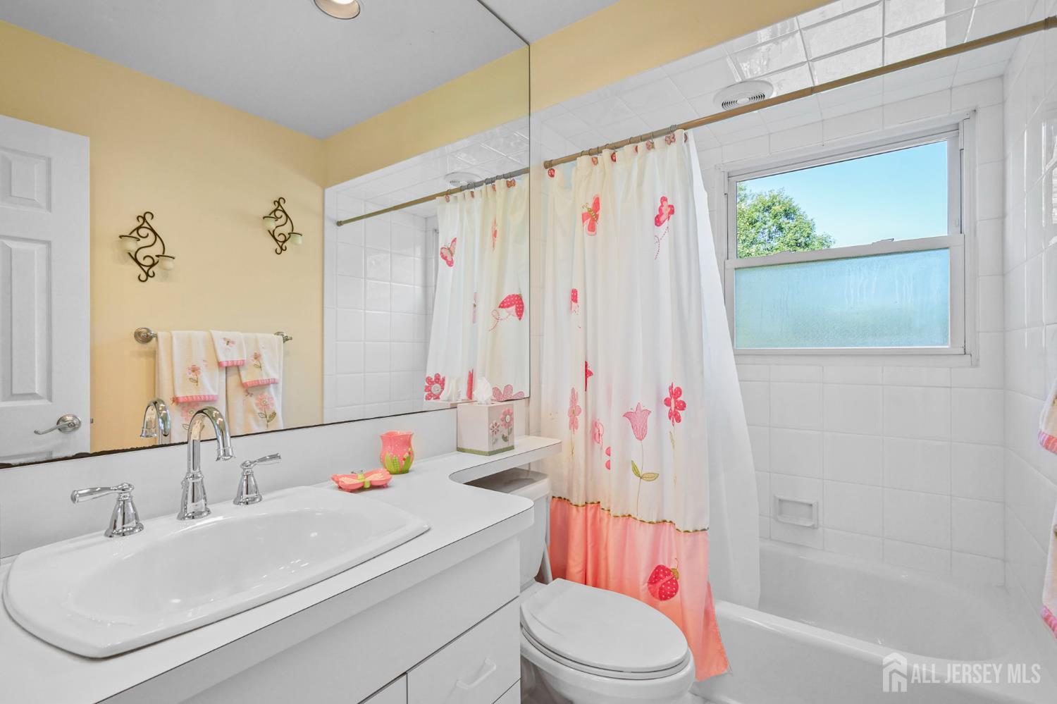 68 Gage Road East Brunswick, NJ 08816 - Photo 29 of 39 Gallery Image 29