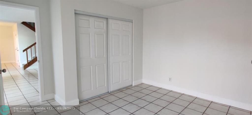 681 Springdale Circle Palm Springs, FL 33461 - Photo 11 of 17