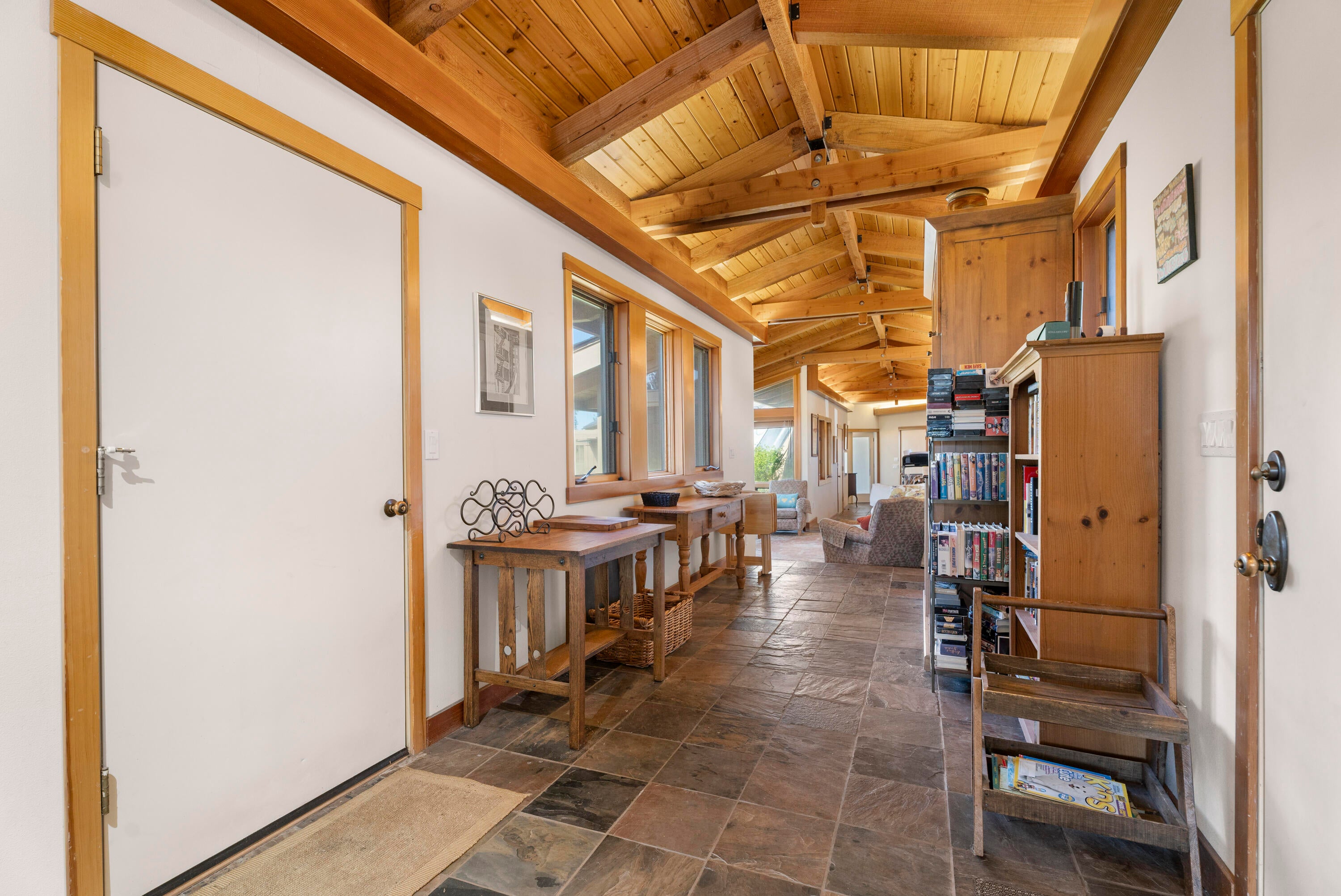 20875 Sholes Road Bend, OR 97702 - Photo 44 of 88 47-Breezeway