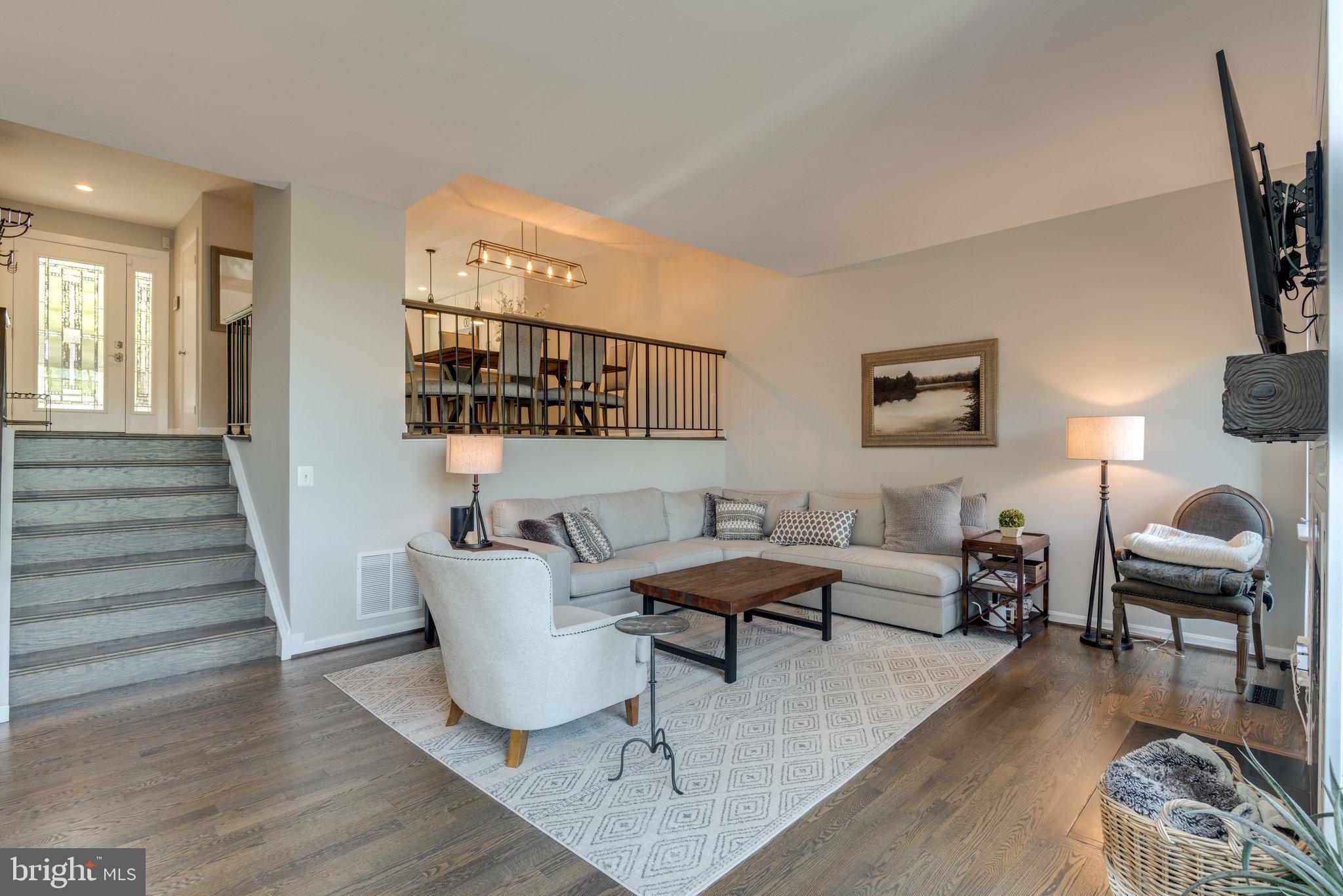10998 Thrush Ridge Road Reston, VA 20191 - Photo 2 of 40 Living room has hardwood floors