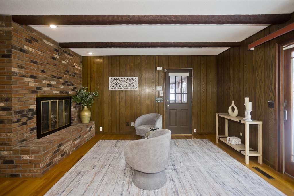 94 Vermont Street Holyoke, MA 01040 - Photo 14 of 40