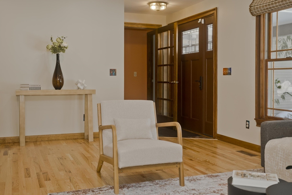 94 Vermont Street Holyoke, MA 01040 - Photo 5 of 40