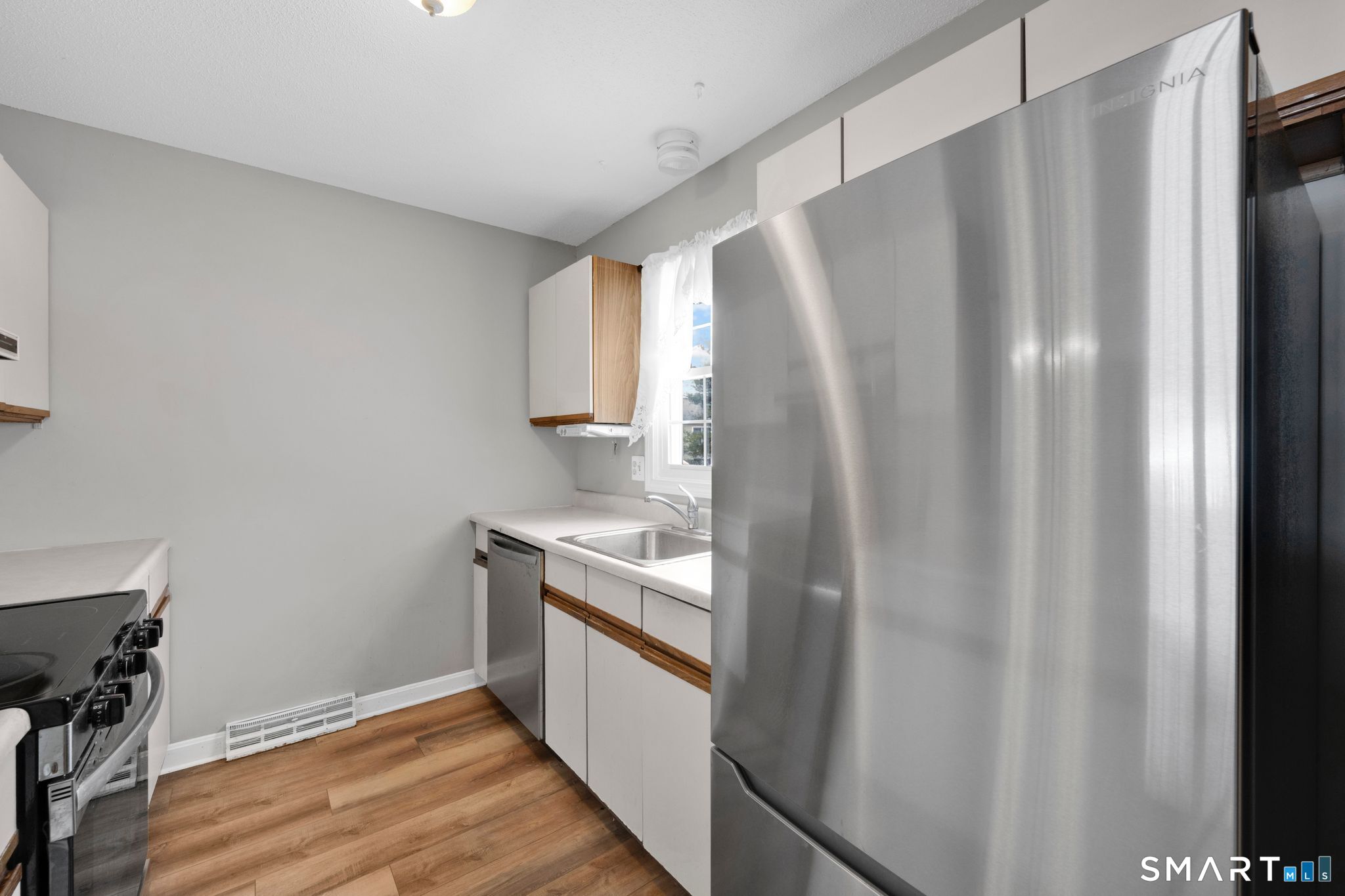 5 The Hamlet, Unit D Enfield, CT 06082 - Photo 7 of 30