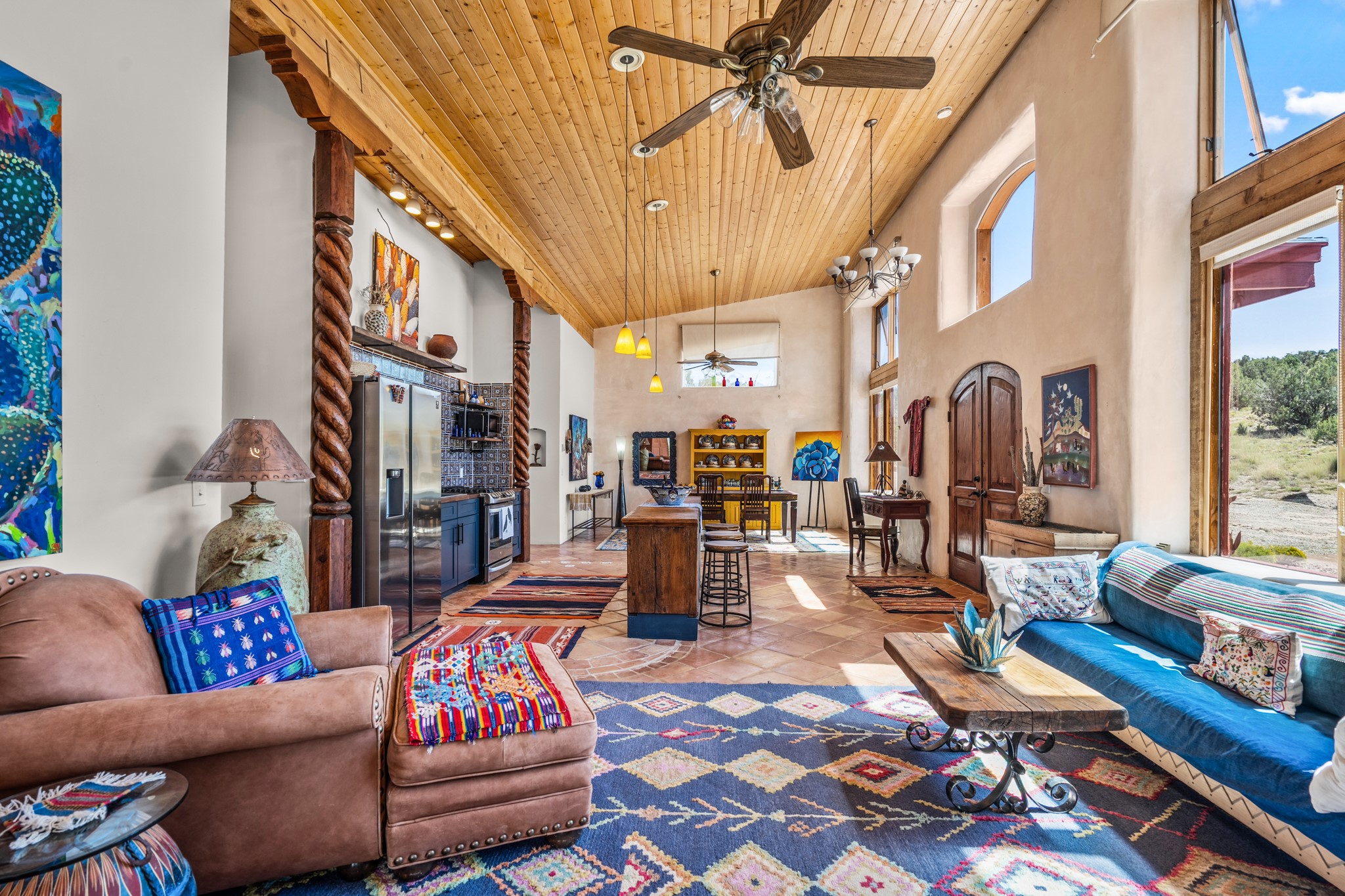 OPEN LIVING SPACE