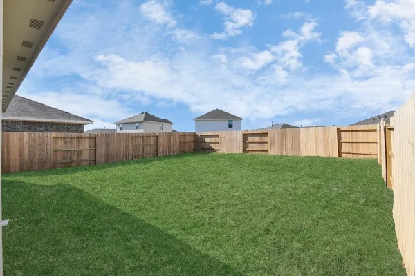 $1,900 | 4151 Brazos Brook Trail, Baytown, TX 77521