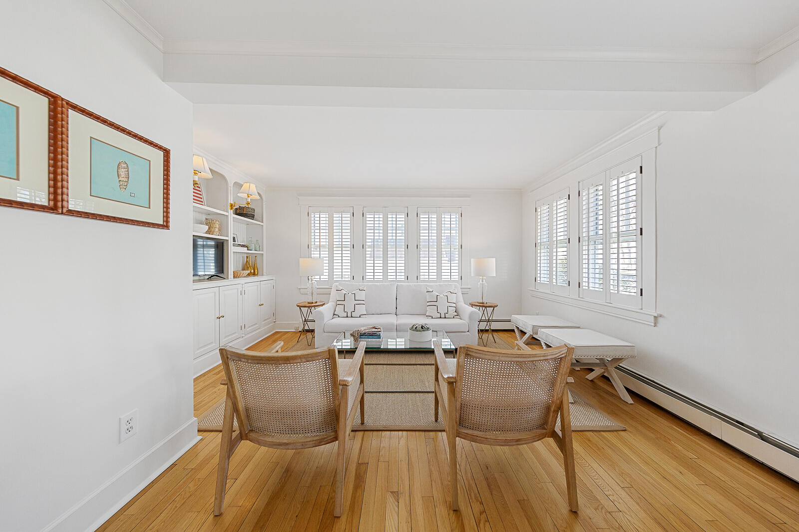 70 Middlesex Road Darien, CT 06820 - Photo 8 of 36 a dining room with furniture and window