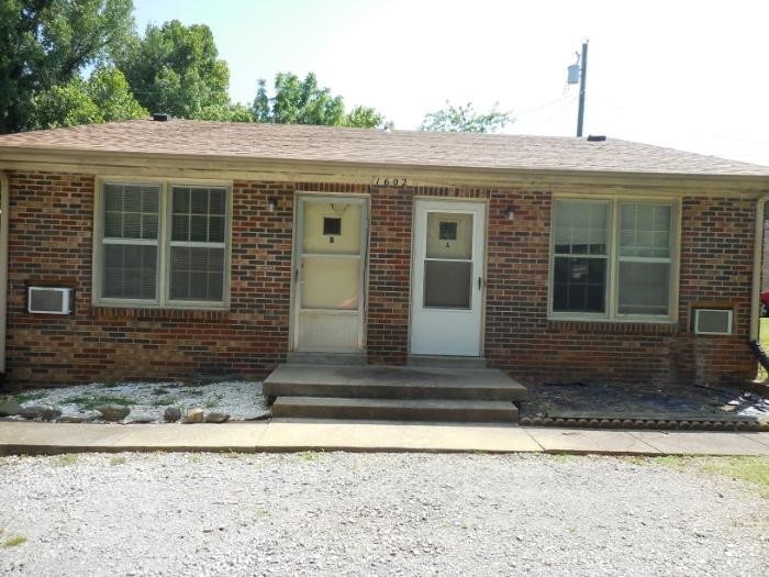 1602 Paradise Hill Road, Unit B Clarksville, TN 37043 - Photo 1 of 6