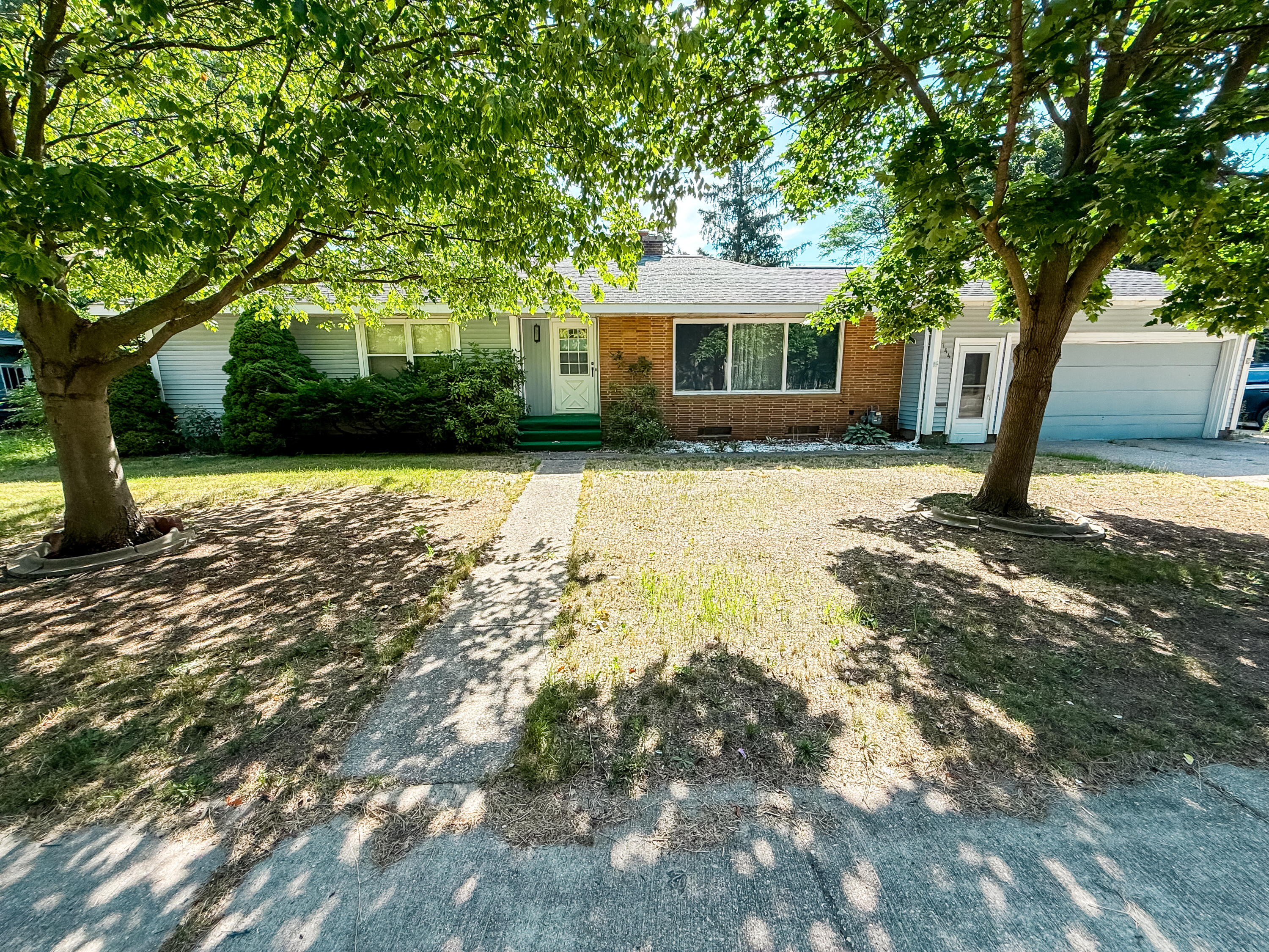 744 Quarterline Road Muskegon, MI 49442 - Photo 1 of 24 IMG_5027