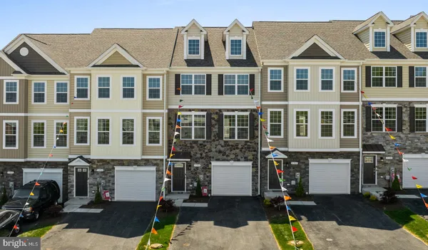 $457,400 | 106 Potomac Court, Prince Frederick, MD 20678