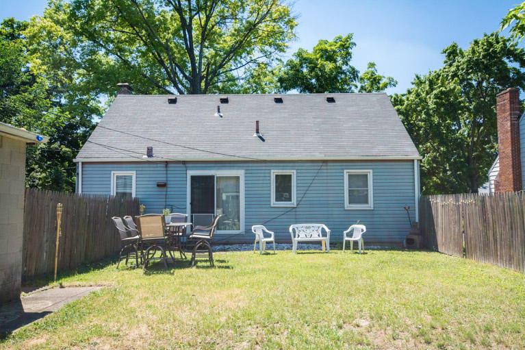 72 Lowell Road Columbus, OH 43209 - Photo 3 of 19 Gallery Image 3