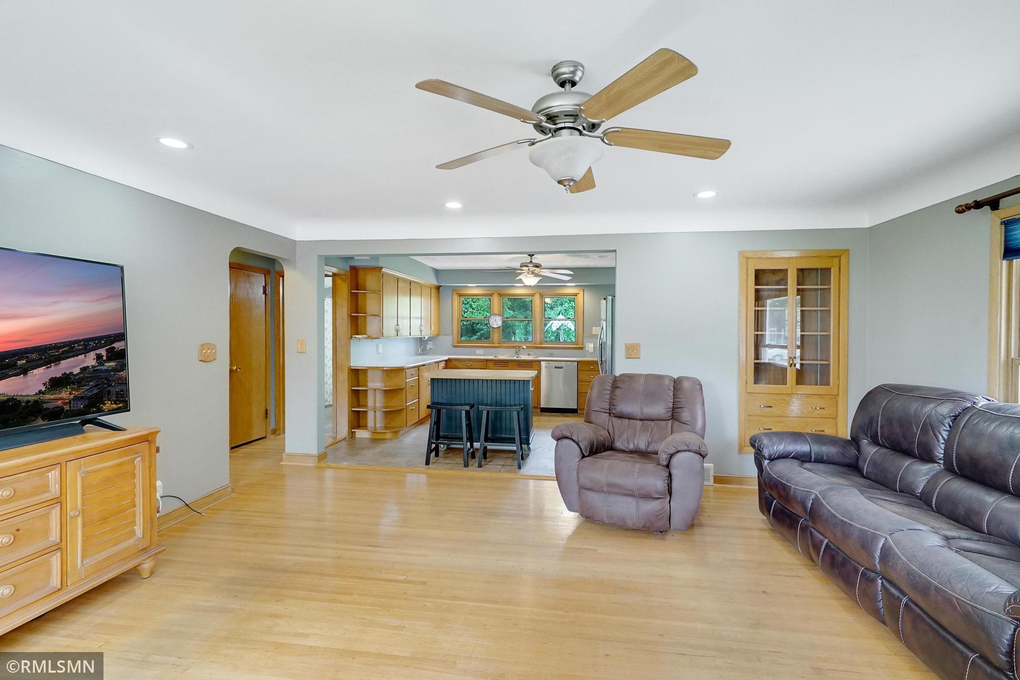 16100 Gleason Lake Road Minnetonka, MN 55391 - Photo 5 of 30 Gallery Image 5