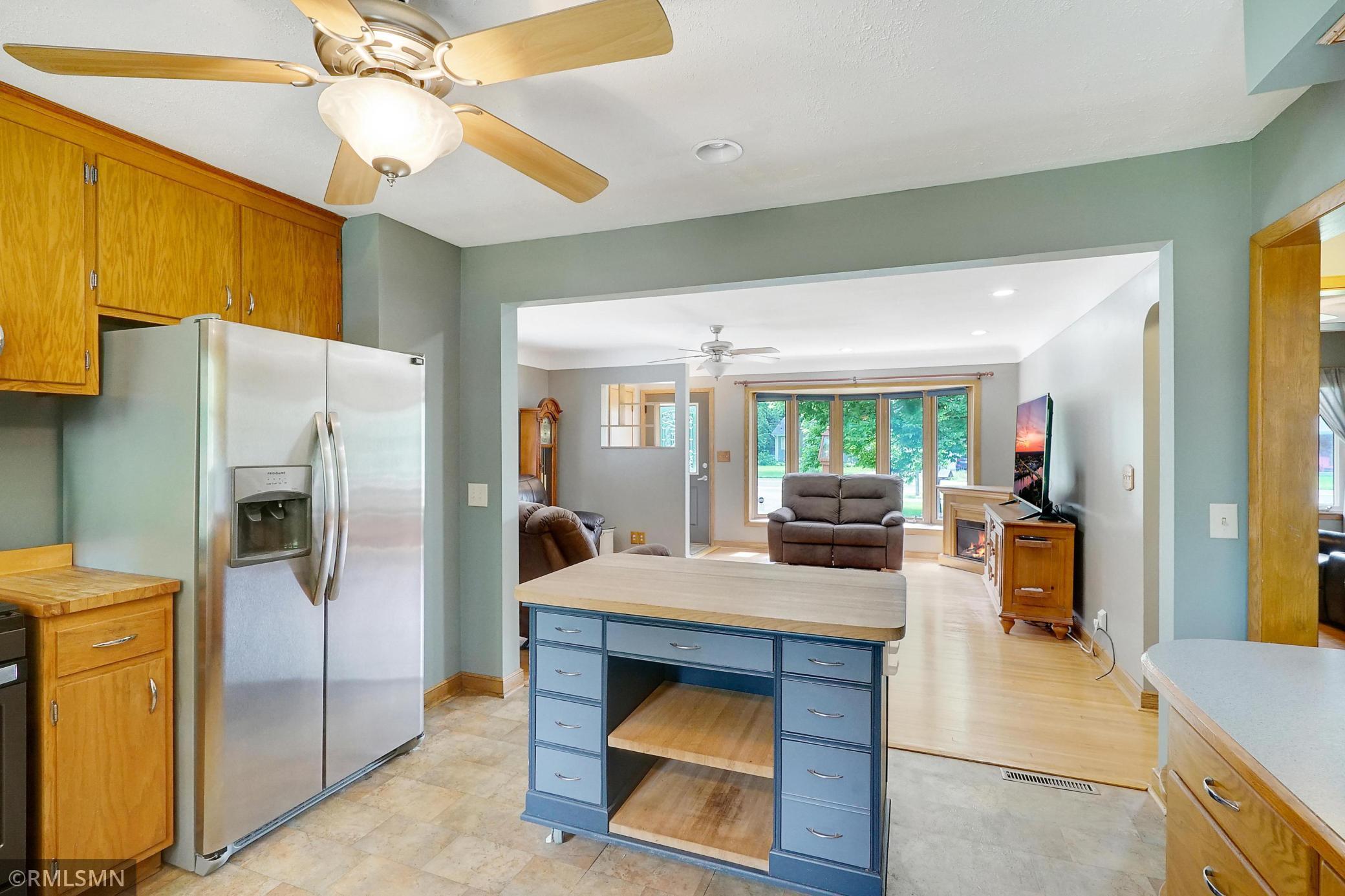 16100 Gleason Lake Road Minnetonka, MN 55391 - Photo 9 of 30 Gallery Image 9