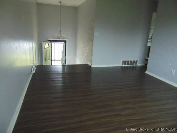 $171,000 | 211 Lawn Court, New Albany, IN 47150