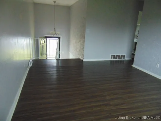 $190,000 | 211 Lawn Court, New Albany, IN 47150