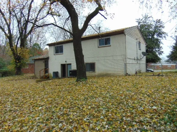 $171,000 | 211 Lawn Court, New Albany, IN 47150