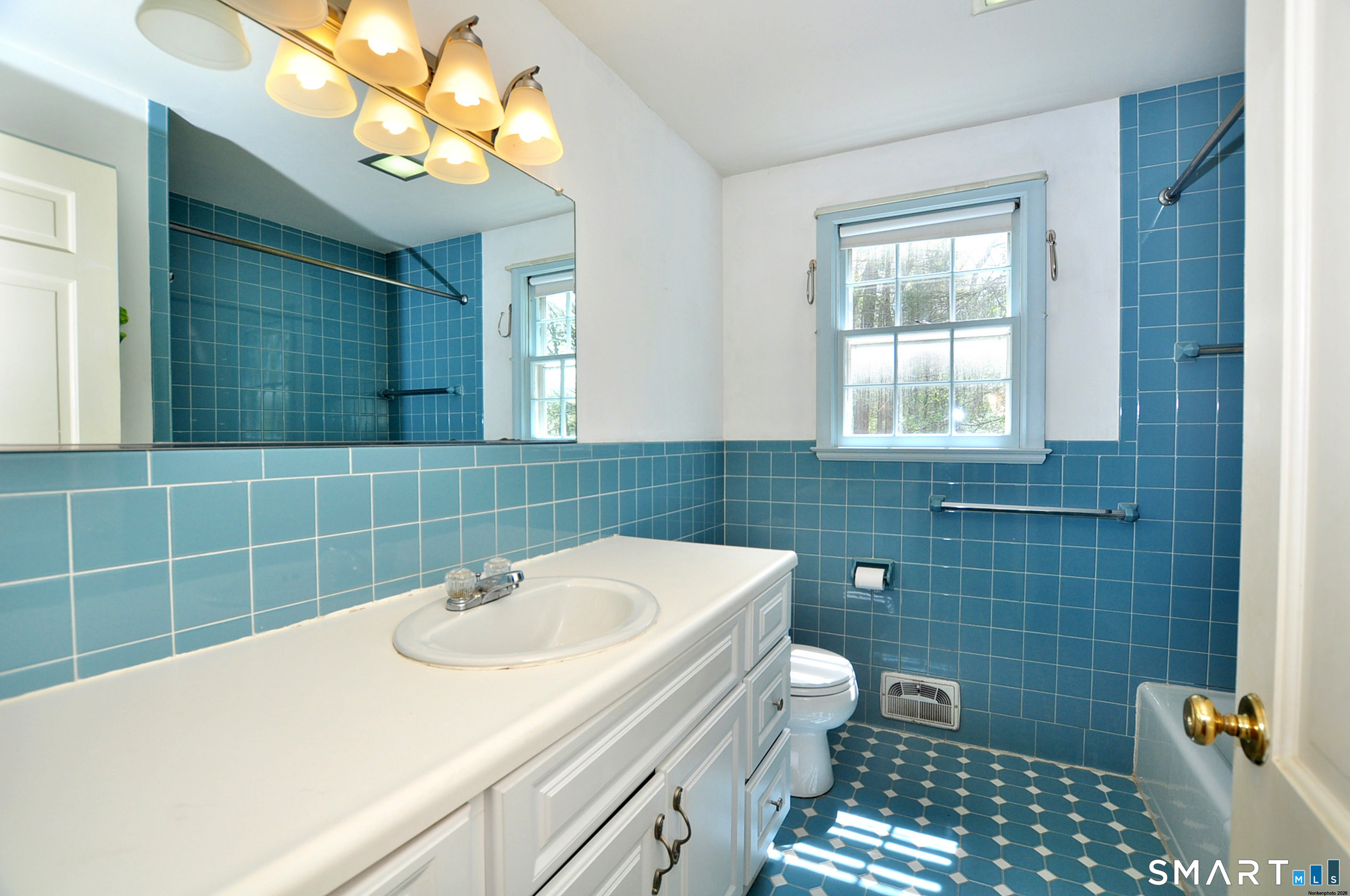 129 Newgate Road East Granby, CT 06026 - Photo 20 of 40