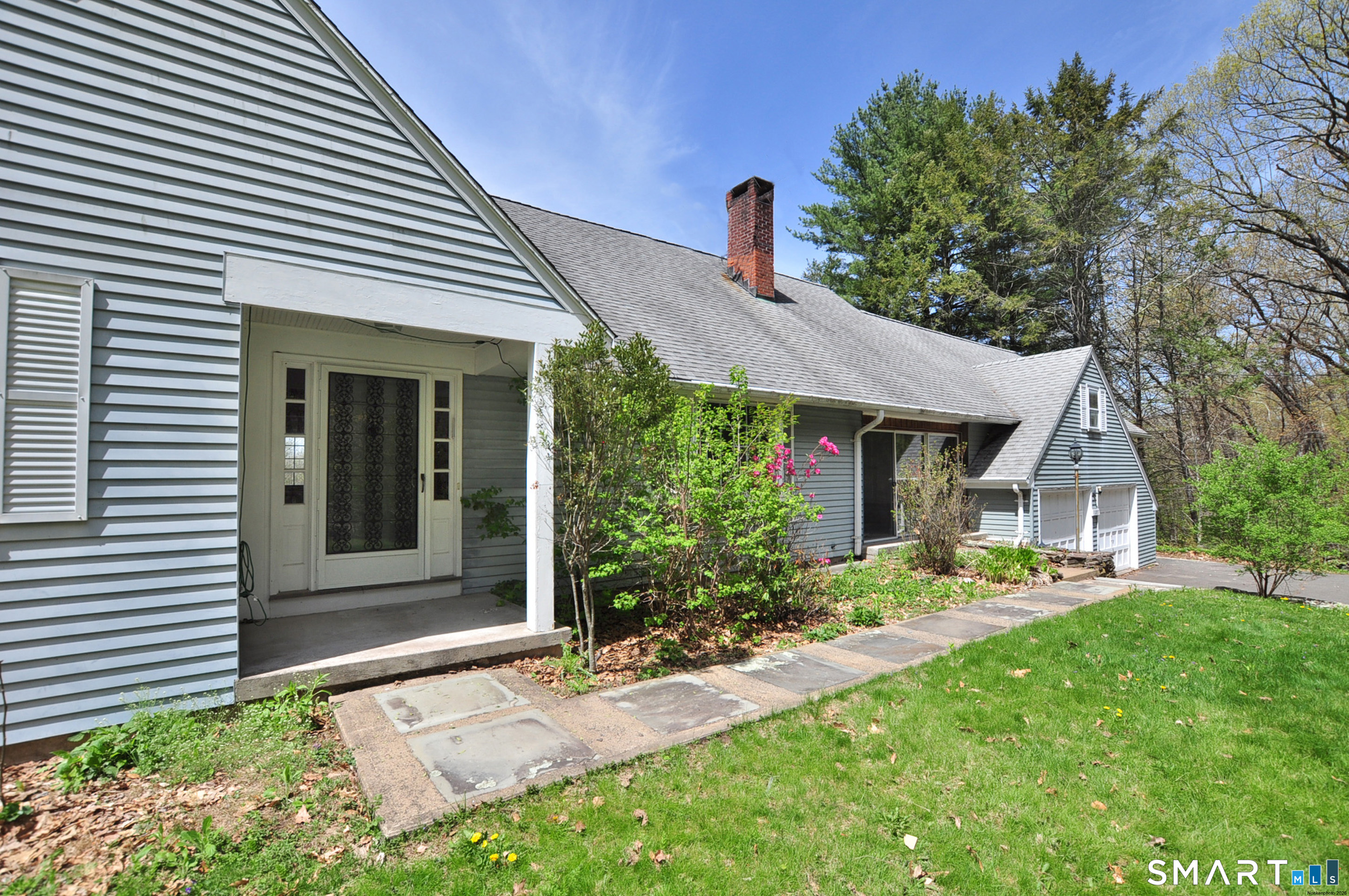 129 Newgate Road East Granby, CT 06026 - Photo 2 of 40