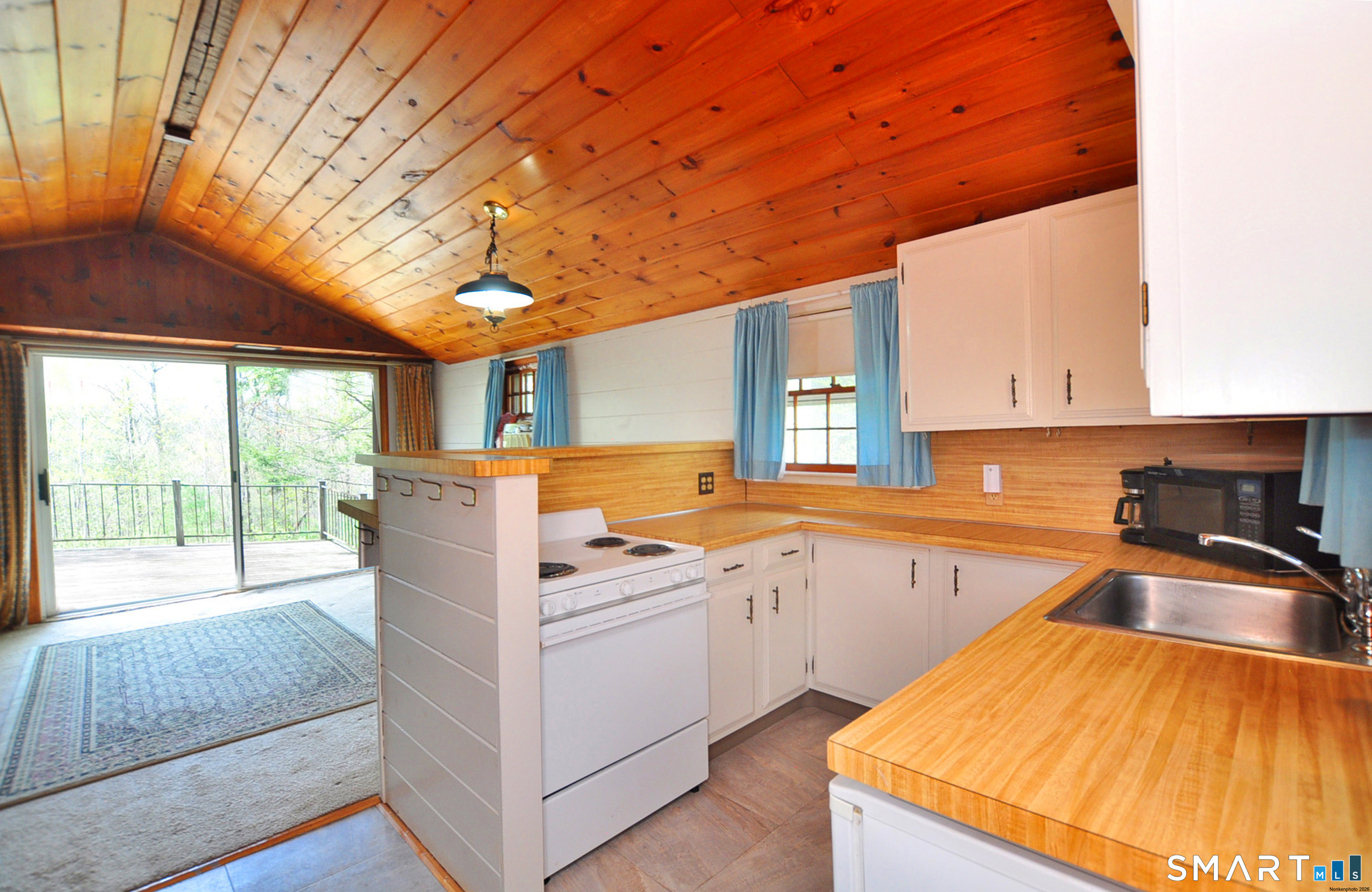 129 Newgate Road East Granby, CT 06026 - Photo 38 of 40